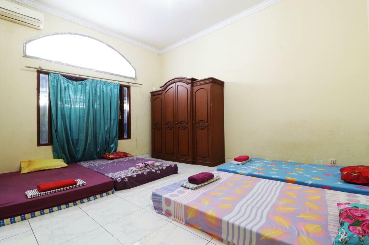 Albergue Backpack Syariah Cempaka Putih Barat Yakarta Exterior foto